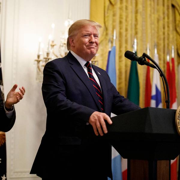 Trump am Pult