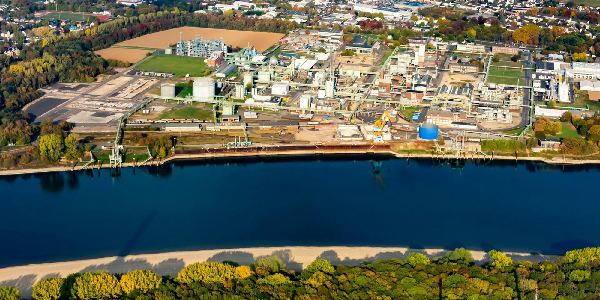 Luftbildaufnahmen_Evonik_Standort_Lu¦êlsdorf (1)