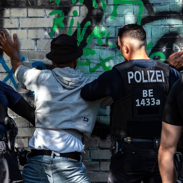 Polizei schwarzer Verdächtiger