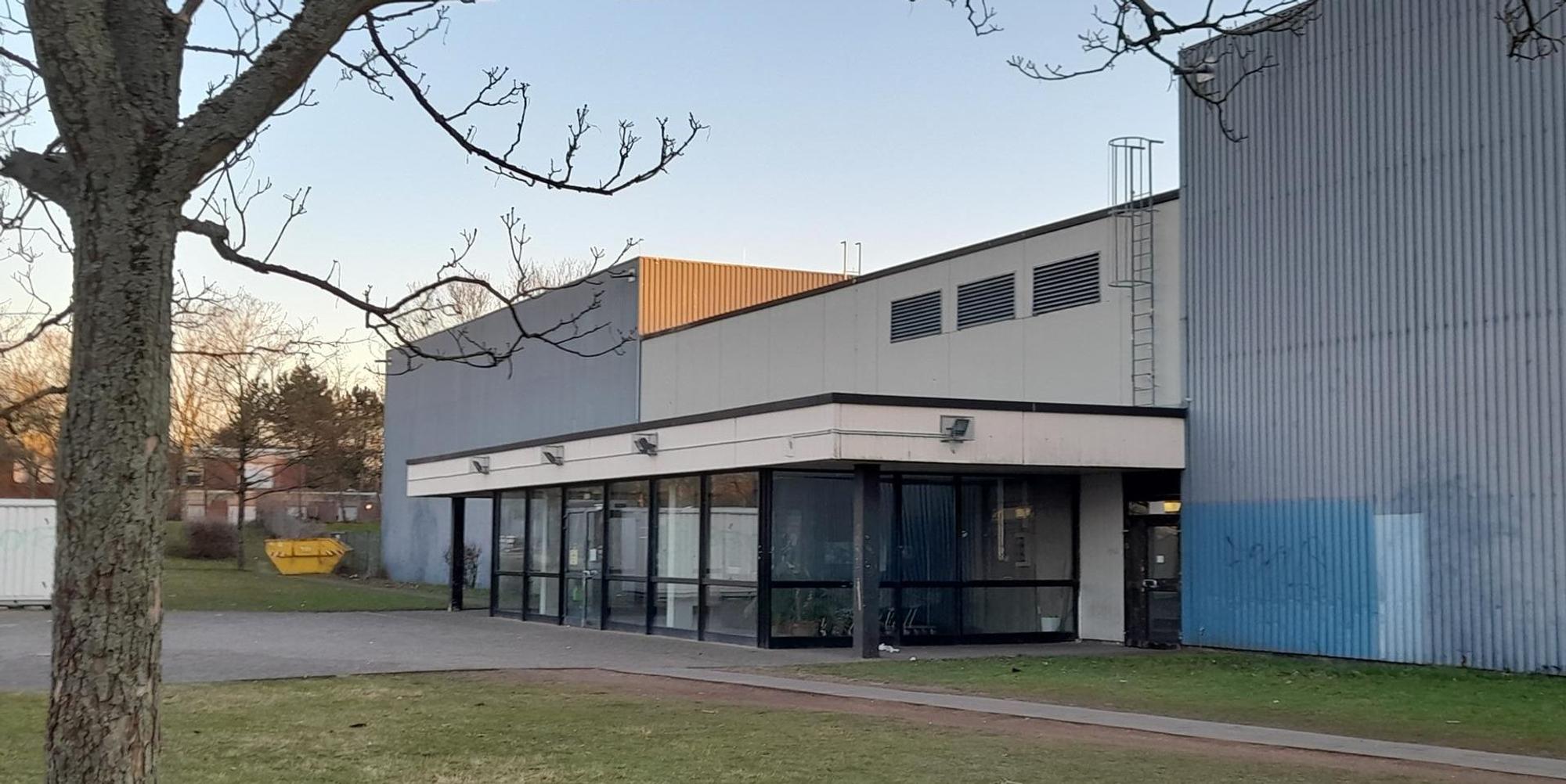 Turnhalle1