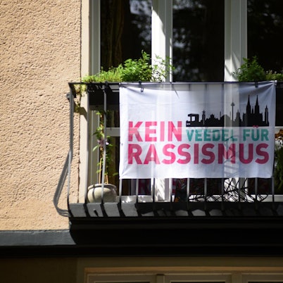 20200728-RAK-FahnenKeinRassismusVeedel-005 (1)