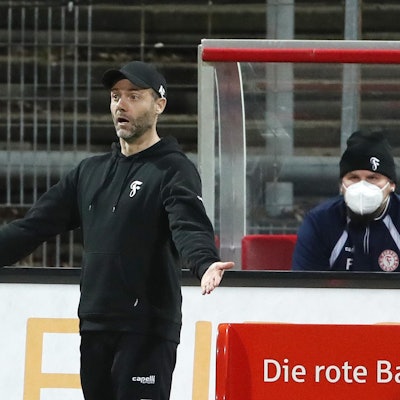 0BEA6518-B892-4348-AB52-5E59BD330199