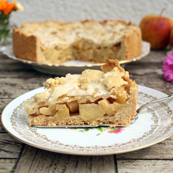 gedeckter-apfelkuchen
