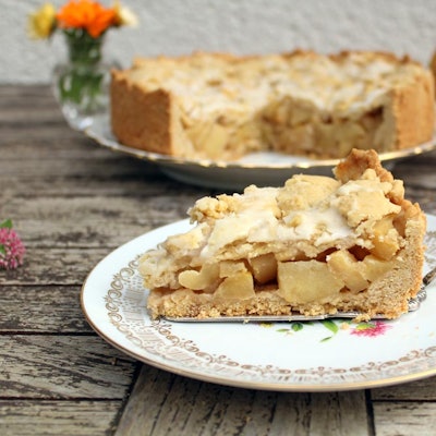 gedeckter-apfelkuchen
