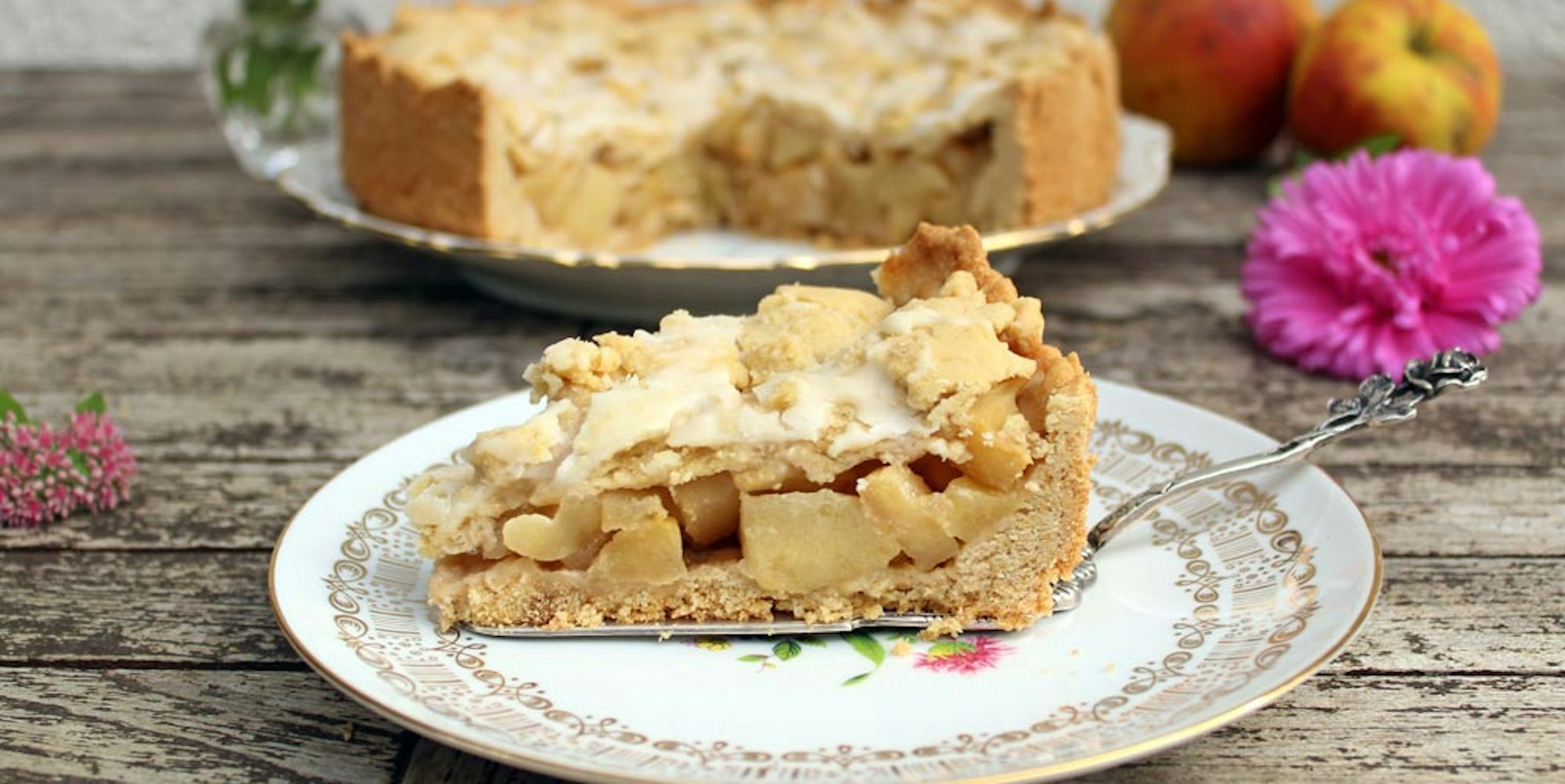 gedeckter-apfelkuchen