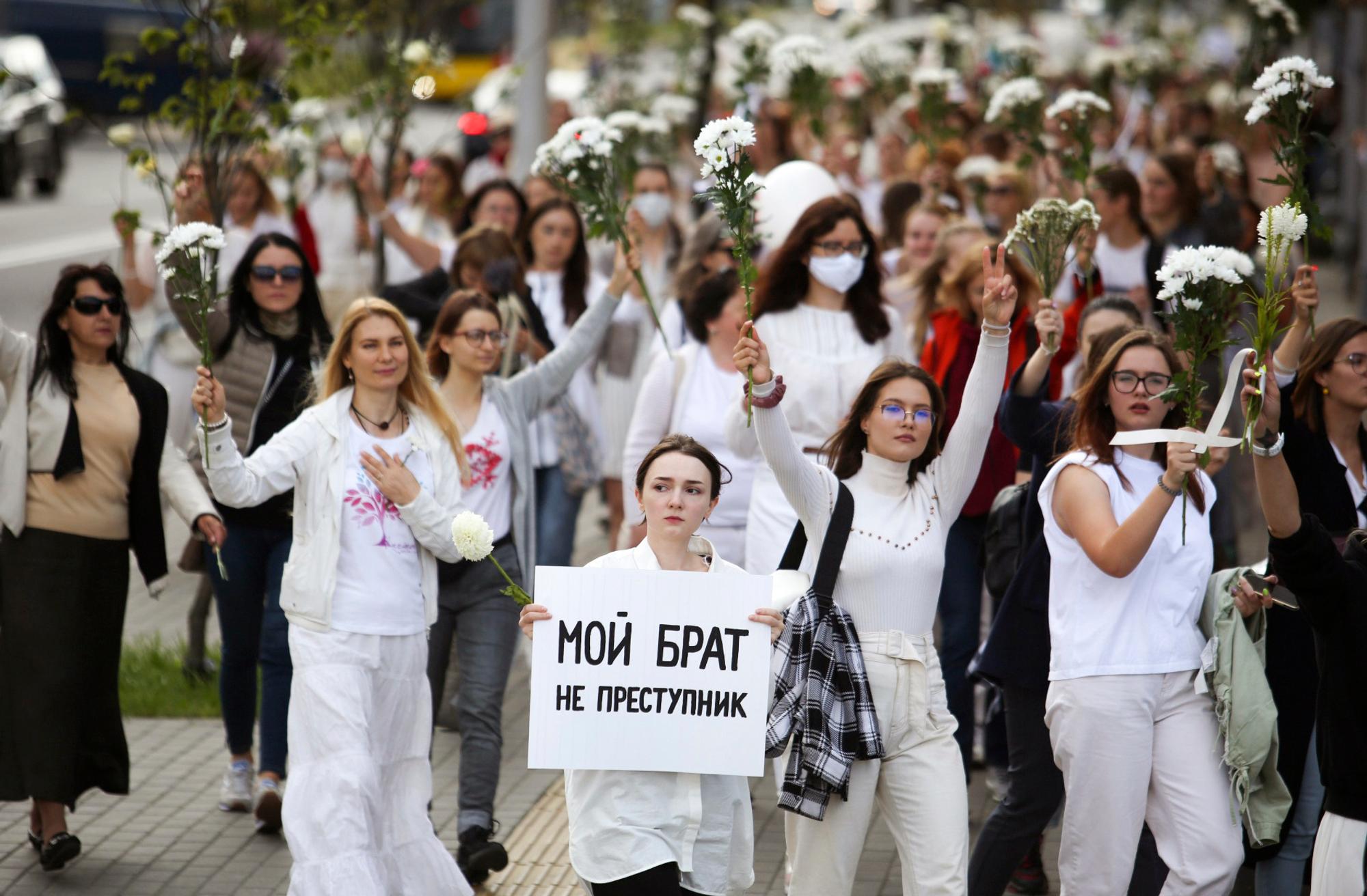 Minsk_Protest_Frauen2