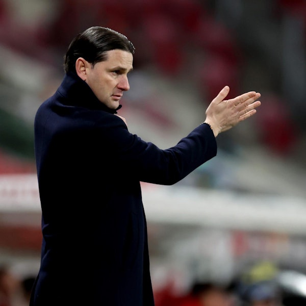 Seoane Bayer Trainer Symbol