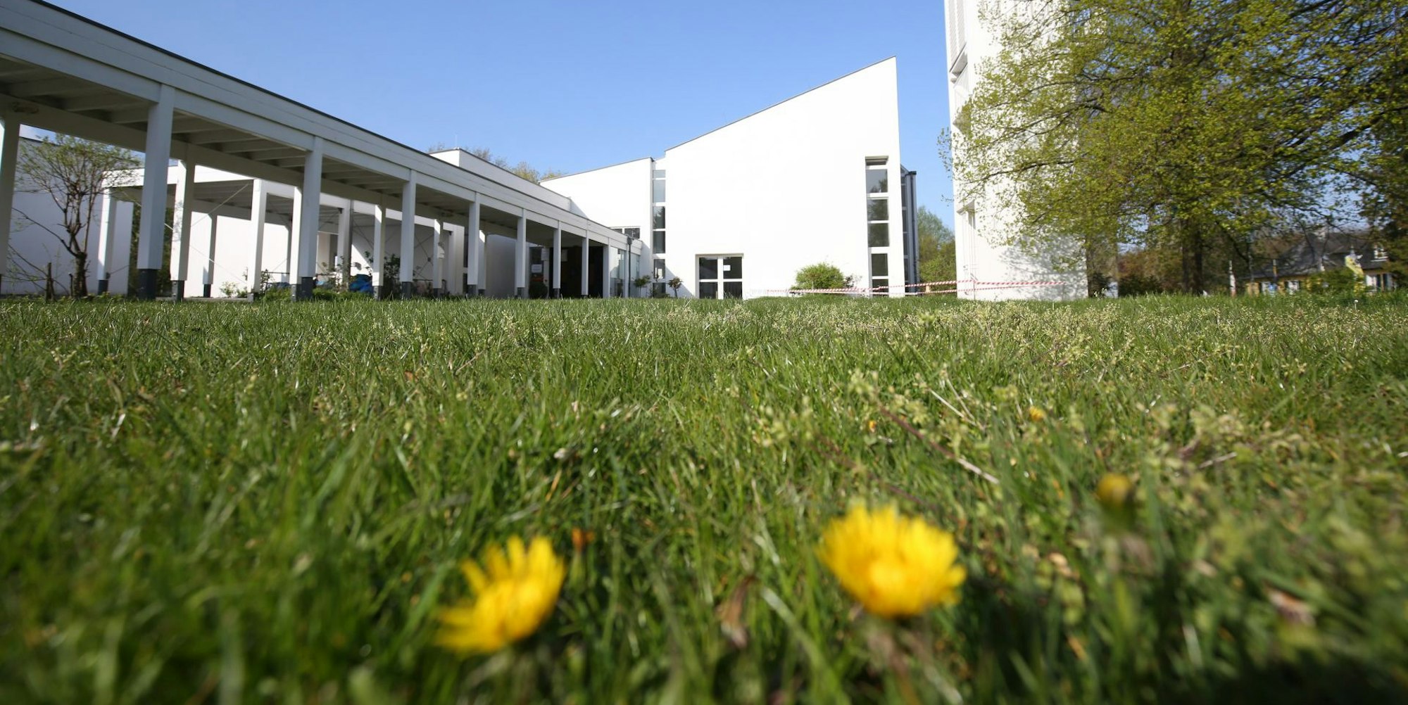 evangelische_emmaus_kirche_heisterbacherrott_2