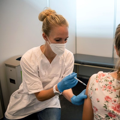 Symbolbild Impfung Kind (1)