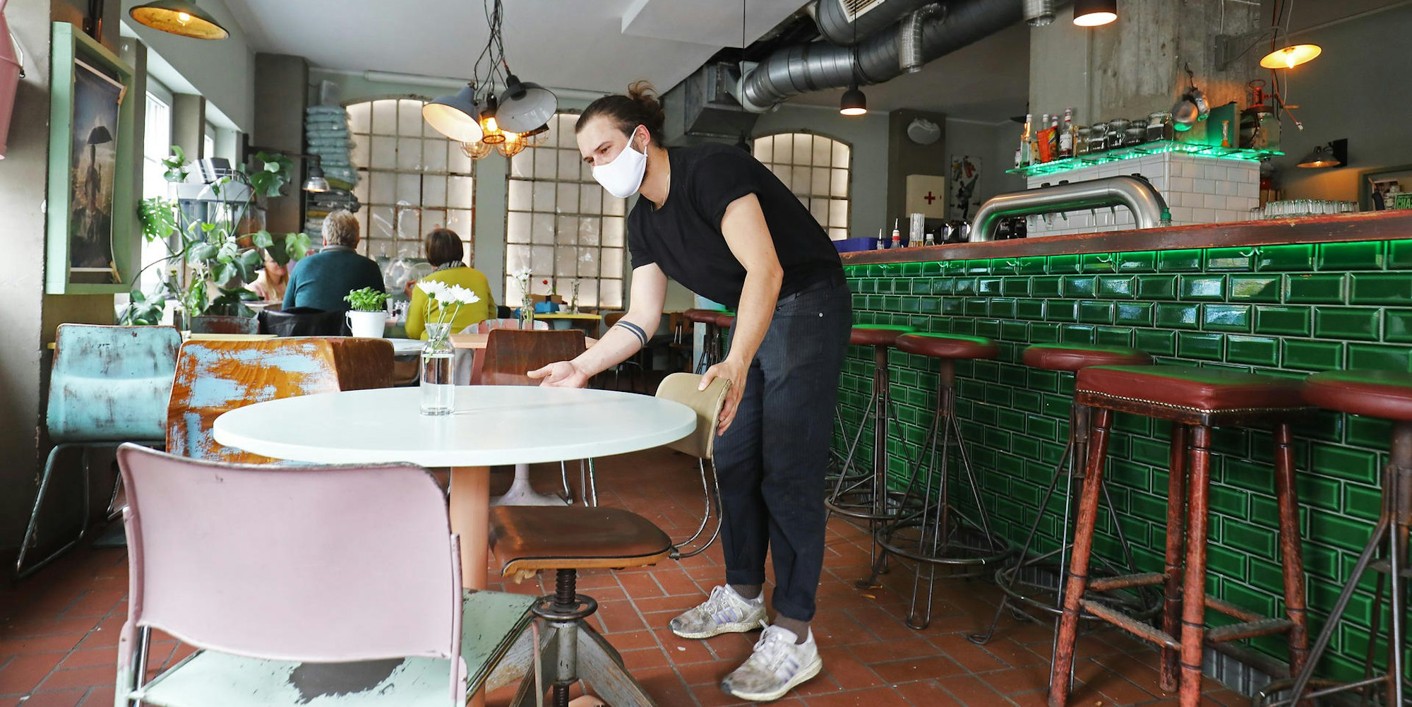 corona köln pimock gastro