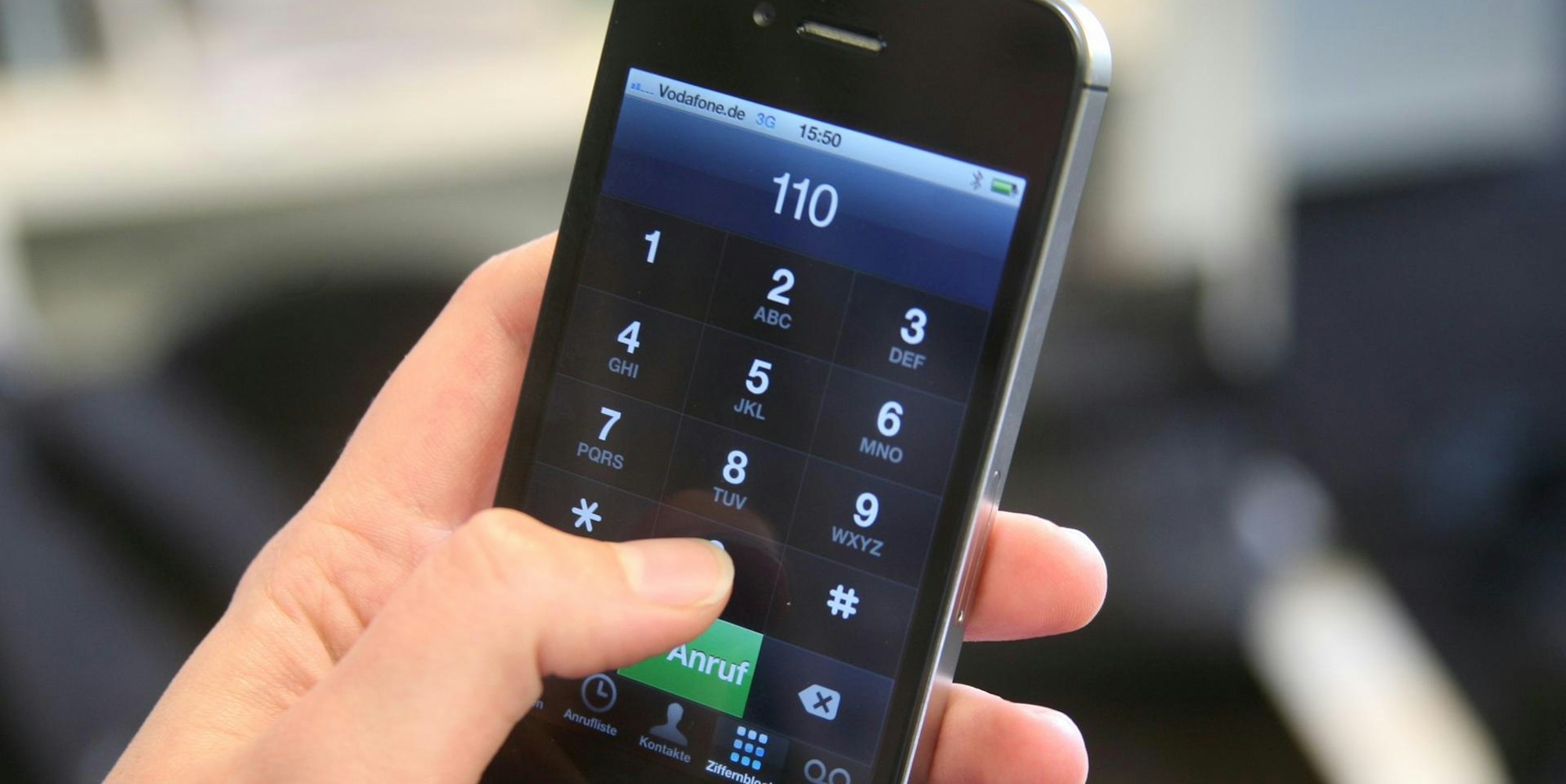 DPA Polizeinotrufnummer 110 Symbolbild