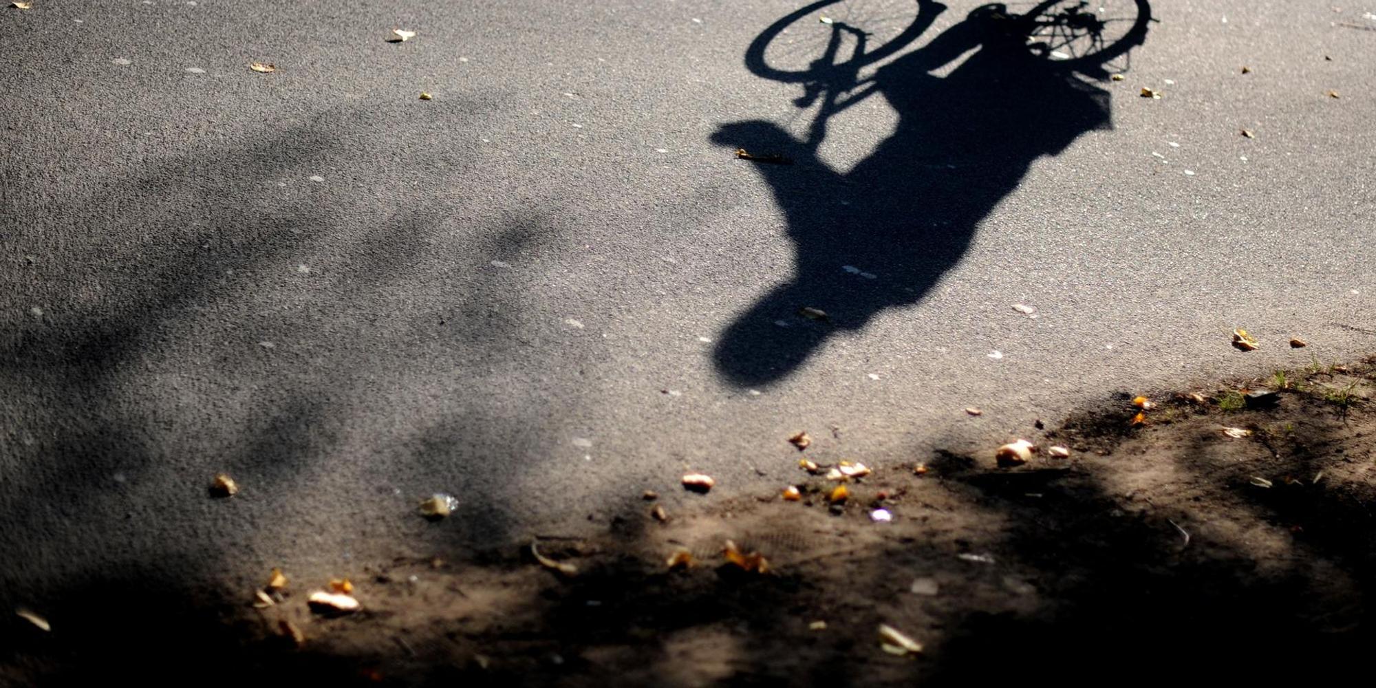 Radfahrer_Symbolbild_Schatten