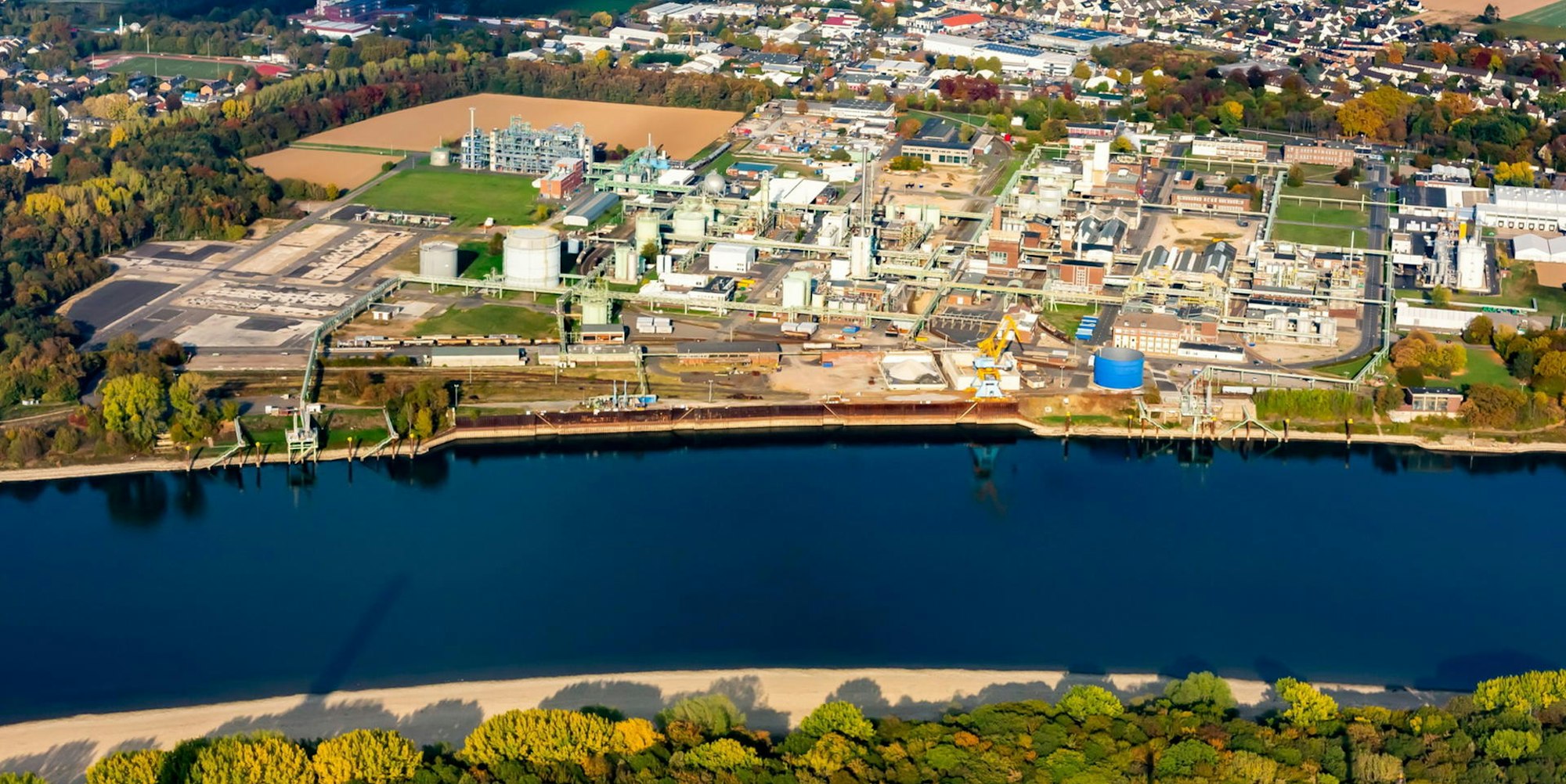 Niederkassel: Evonik verlässt Lülsdorf – 600 Mitarbeiter betroffen ...