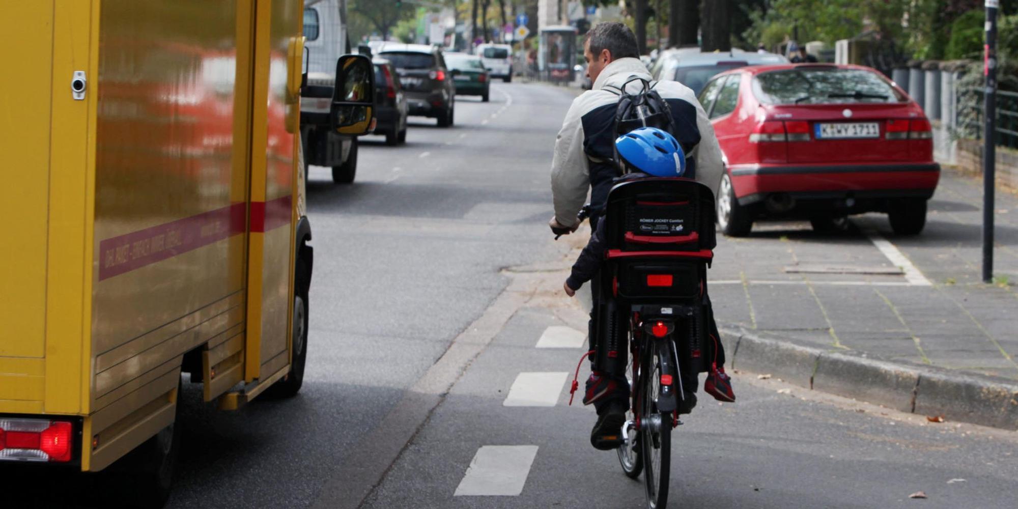 Riehler Straße Radfahrer BAUSE