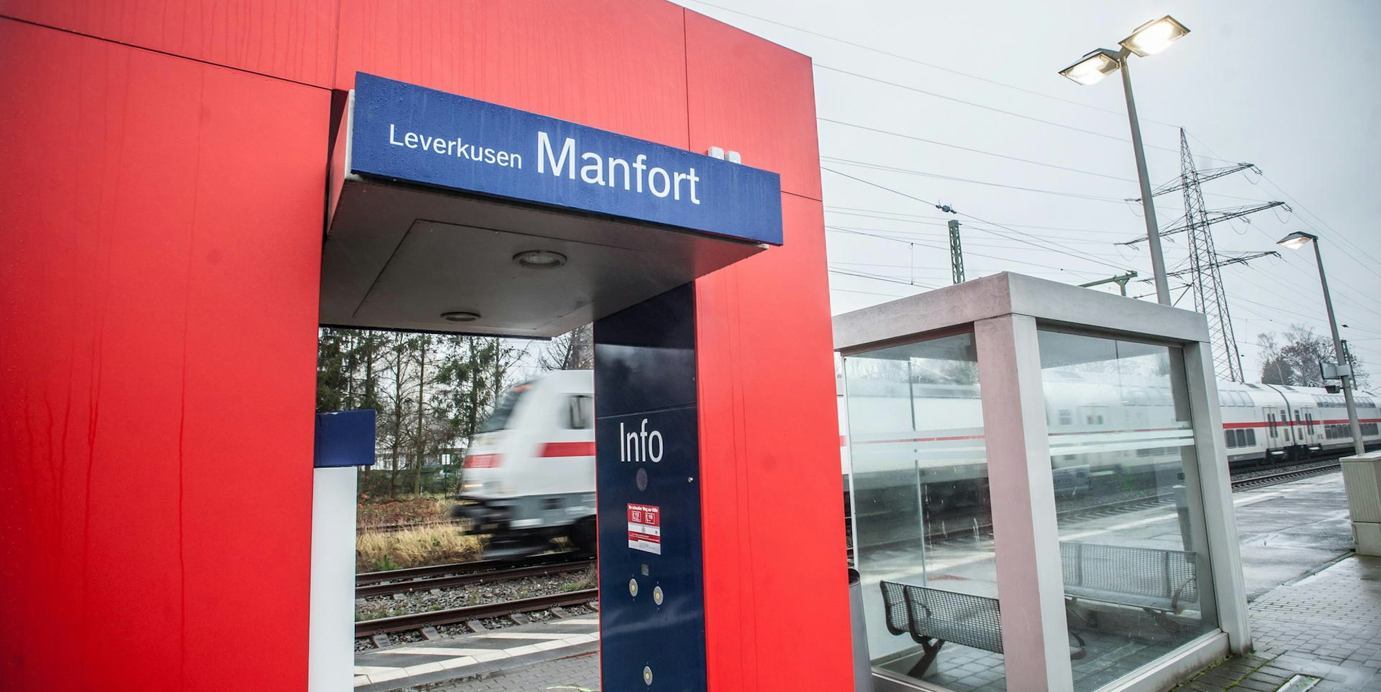 bahnhof-manfort-LEV_rar_RLE_12122021ALF_6088