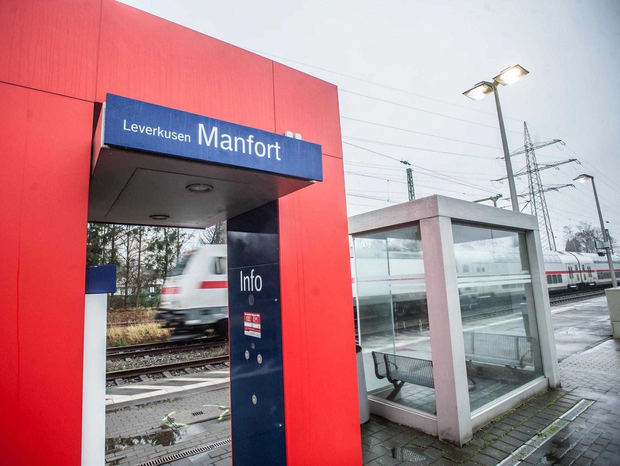 bahnhof-manfort-LEV_rar_RLE_12122021ALF_6088