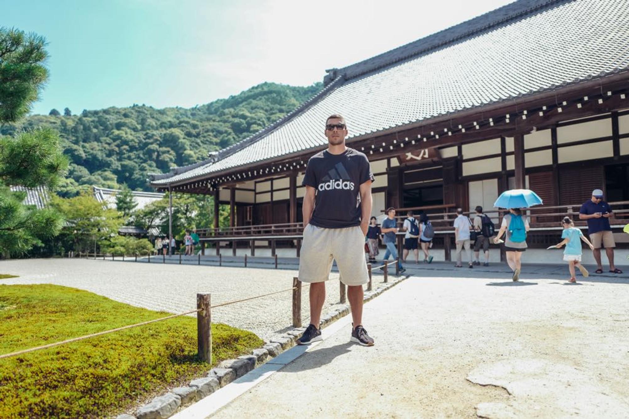 Podolski_Japan