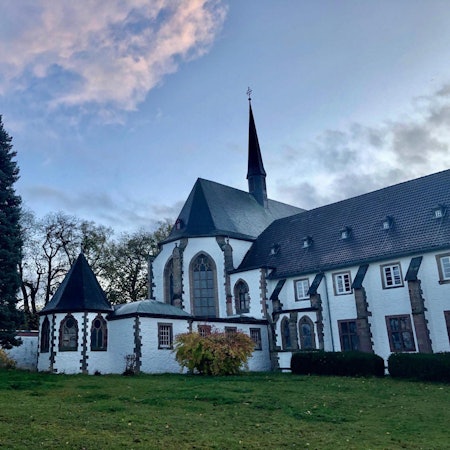 75580099_2578943425761987_2490809259034411008_n