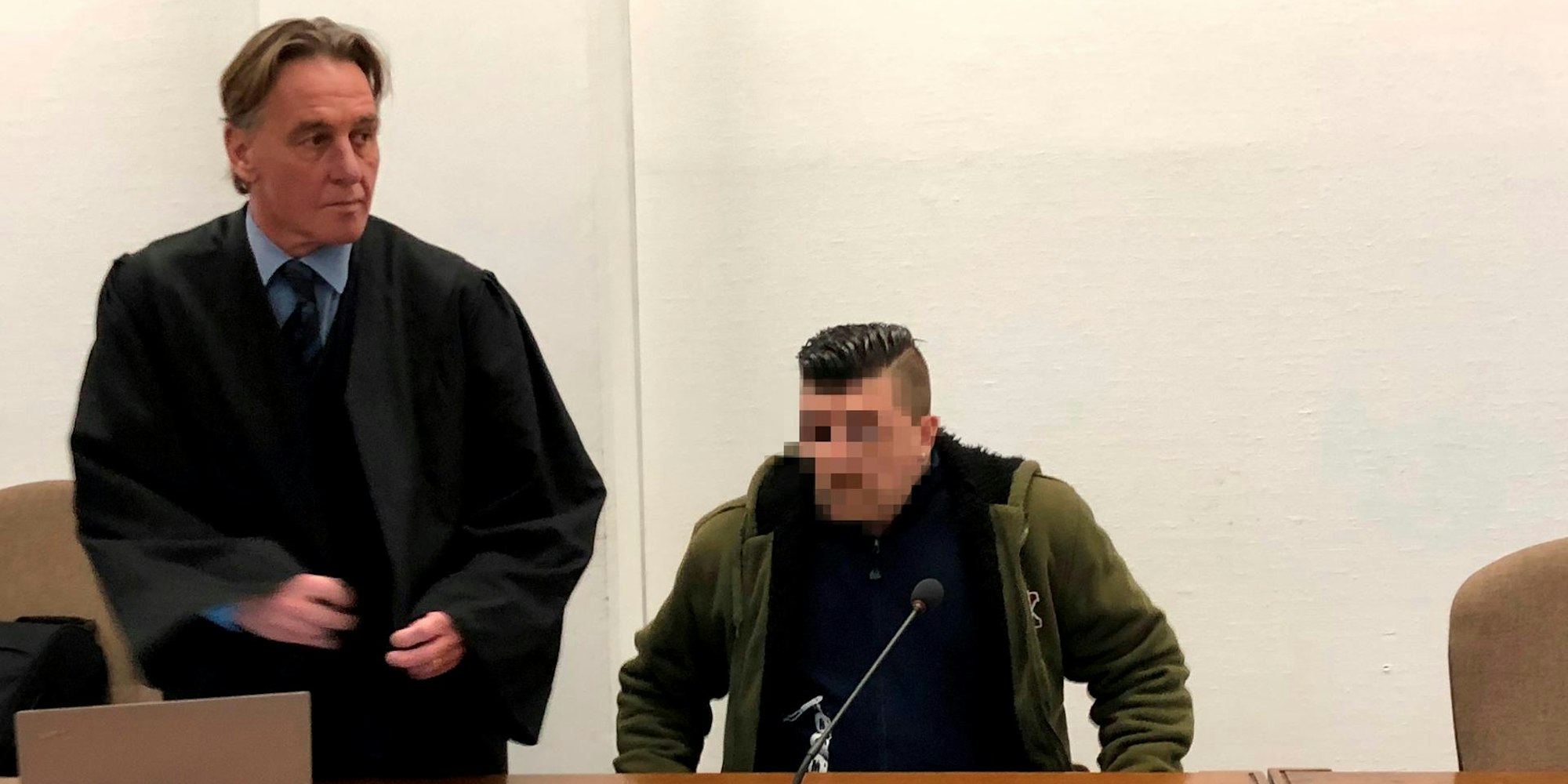 Gericht Getöteter Nachbar