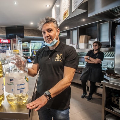 Schlebuscher Grill Öl wird knapp