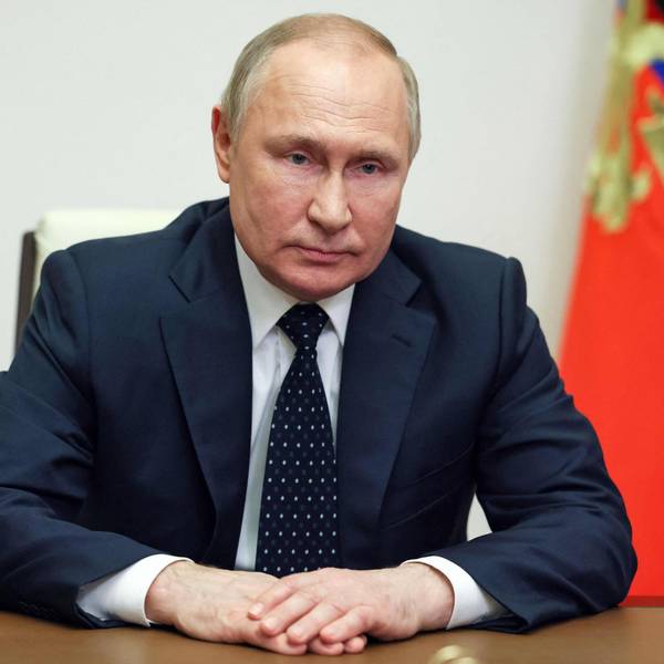 Putin Close 280522