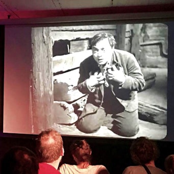 Leinwand Dub-TV Ehrenfeld