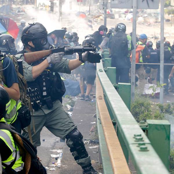 Hongkong_Demo_Waffen