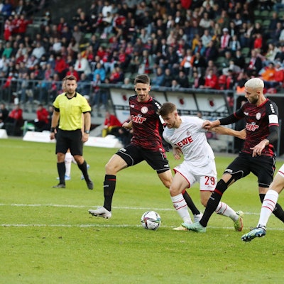 B97F6BAD-48AF-4596-9F9A-30EC1DF02012