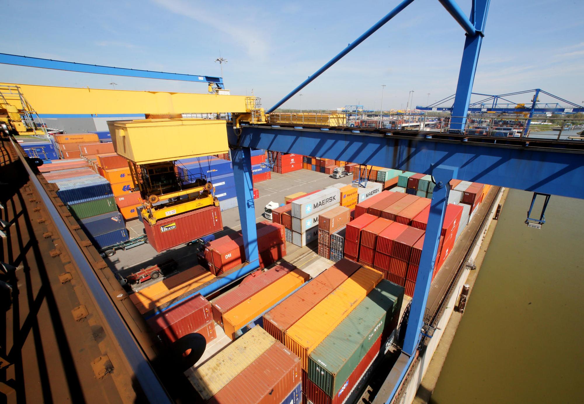 Duisburger_Hafen_dpa