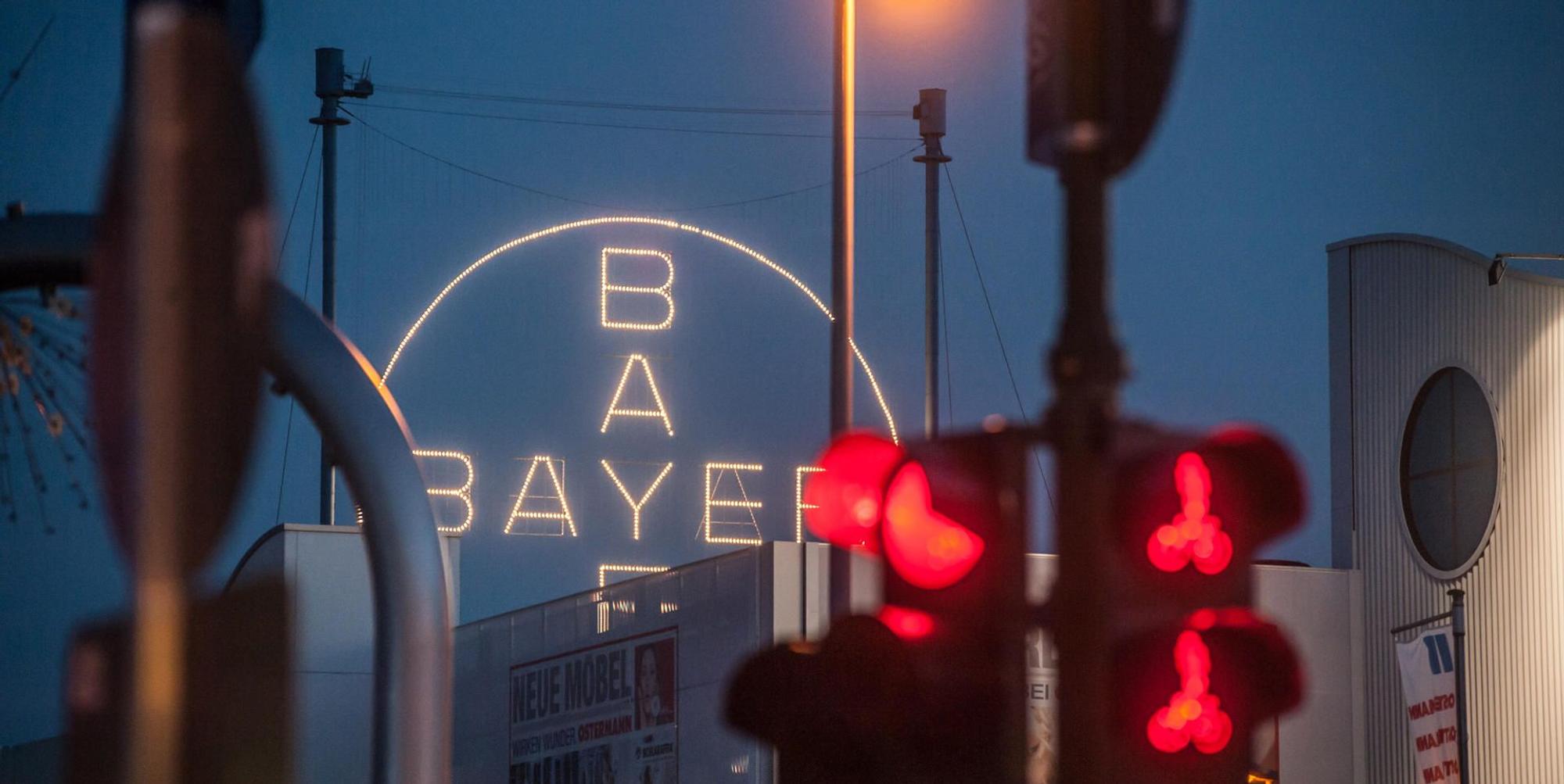 Bayer-Kreuz Rote Ampel
