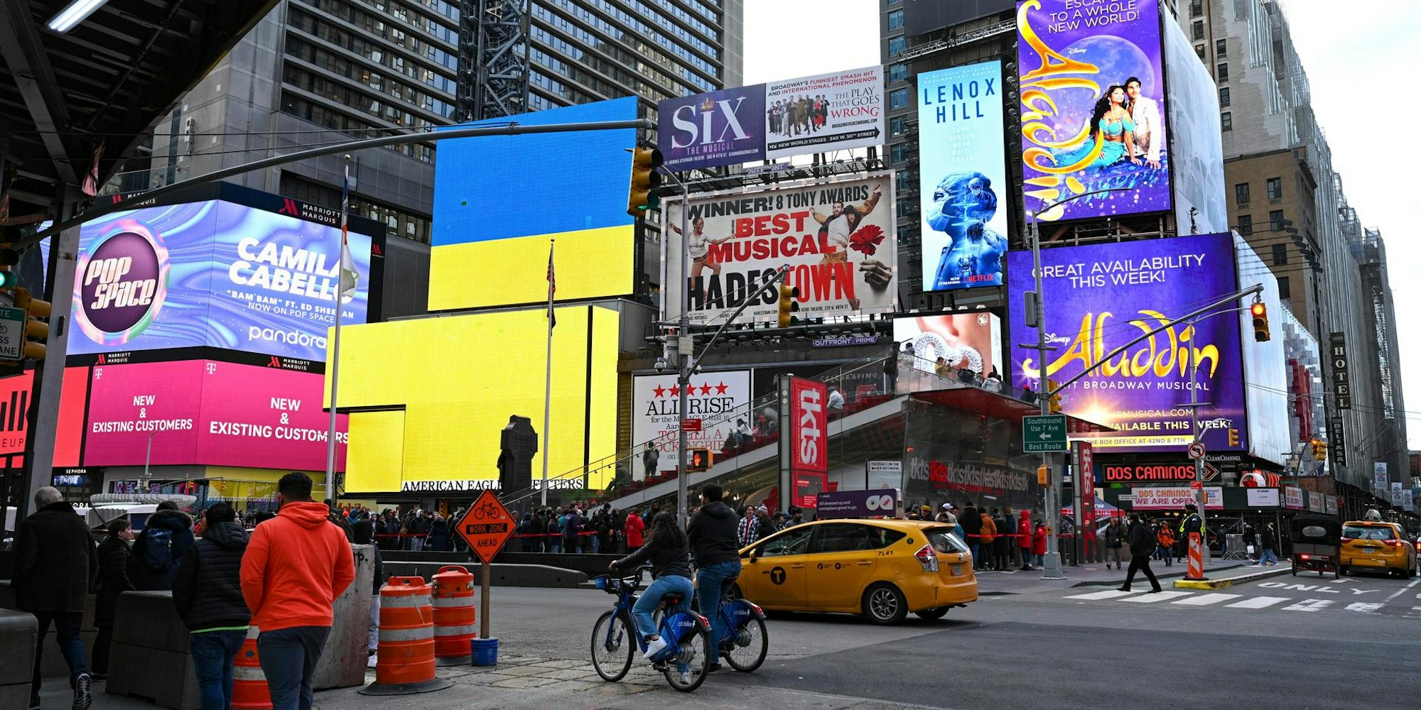 times square 110422
