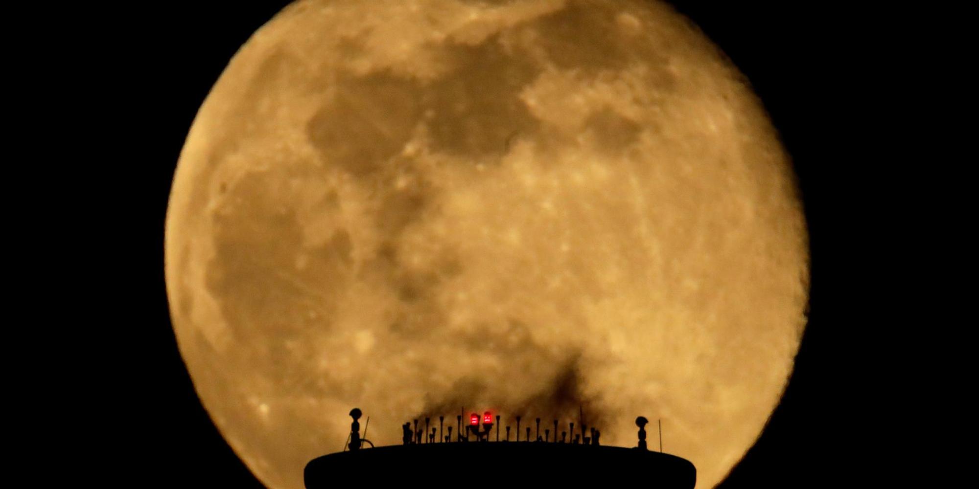 Mond Ufos neu