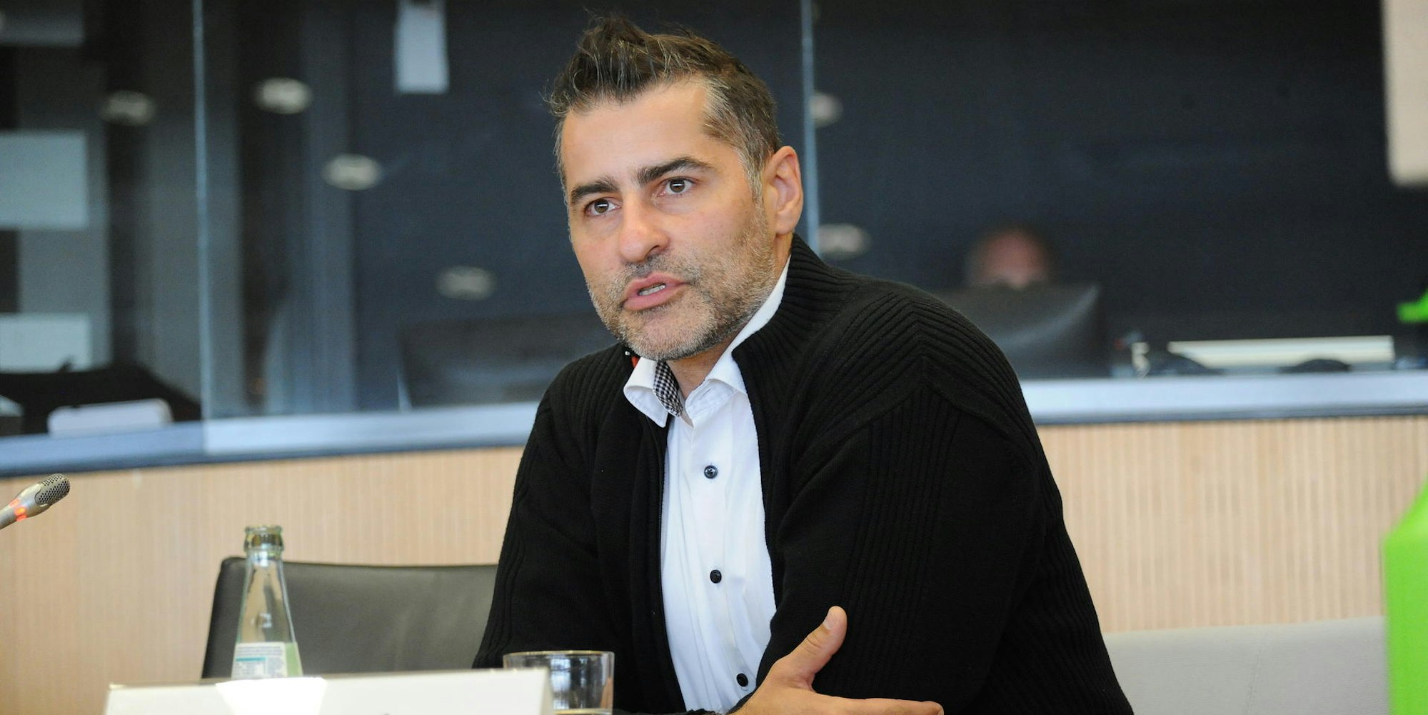 LE_currenta-ratssitzung_(2)