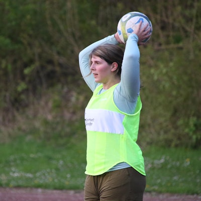 Julia-Reuss-spielt-Fussball (19)