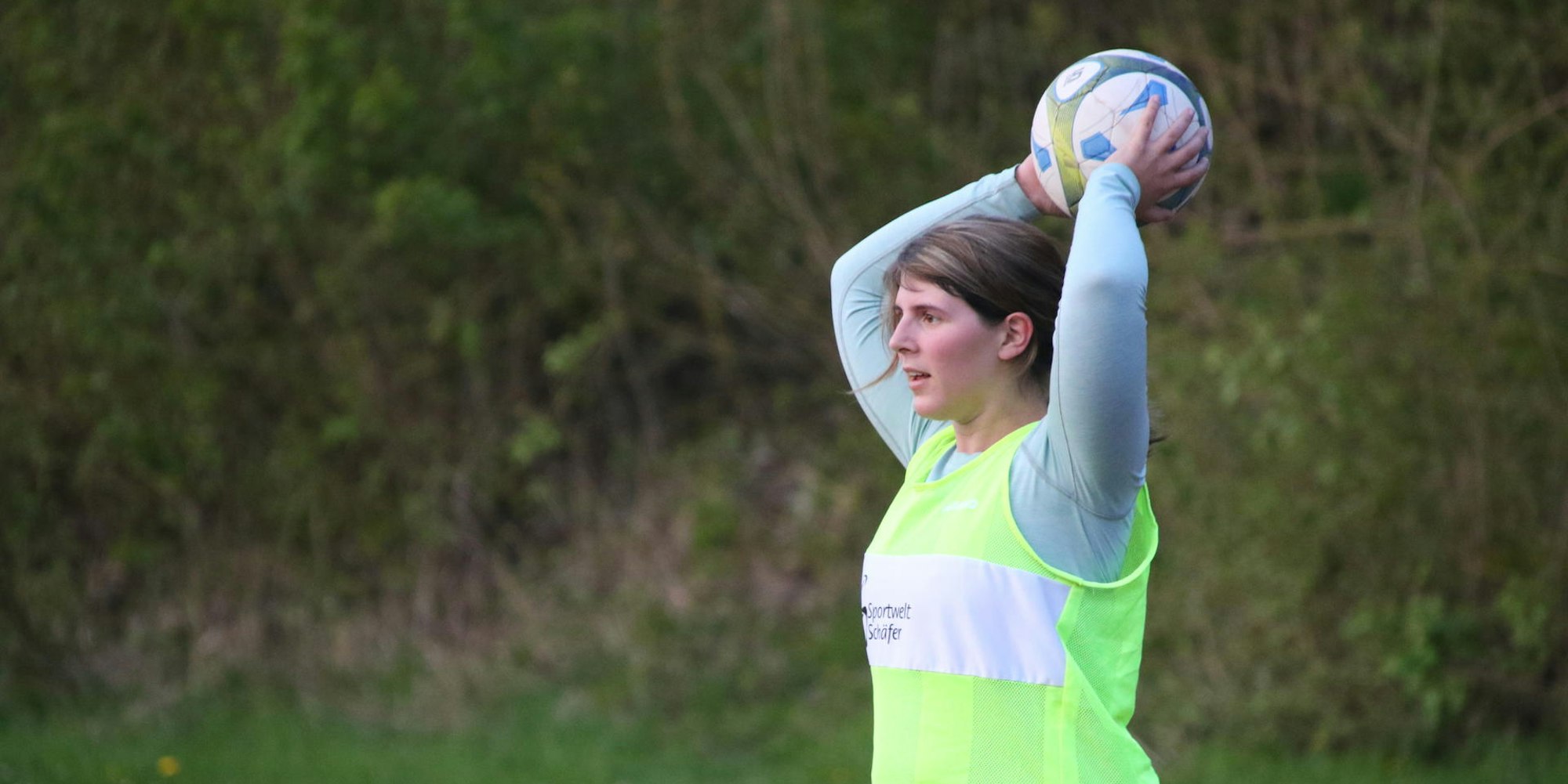 Julia-Reuss-spielt-Fussball (19)