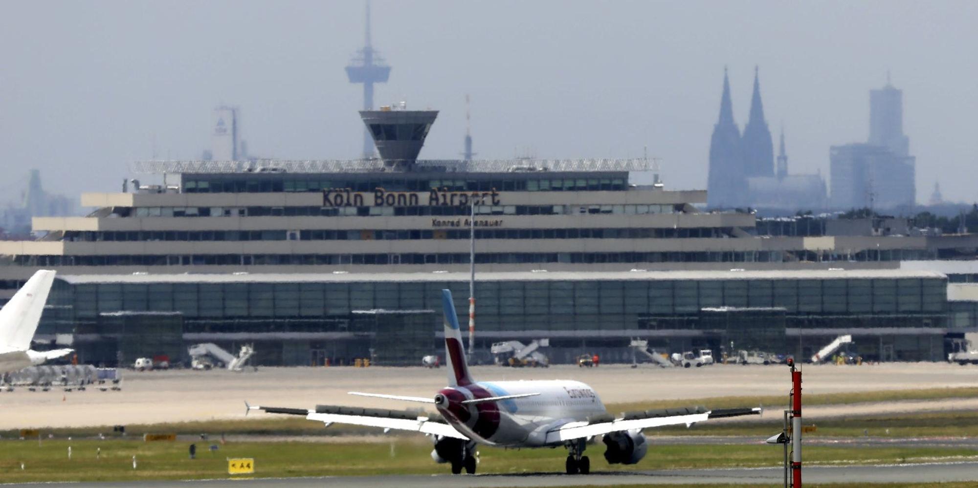 Airport CGN 123