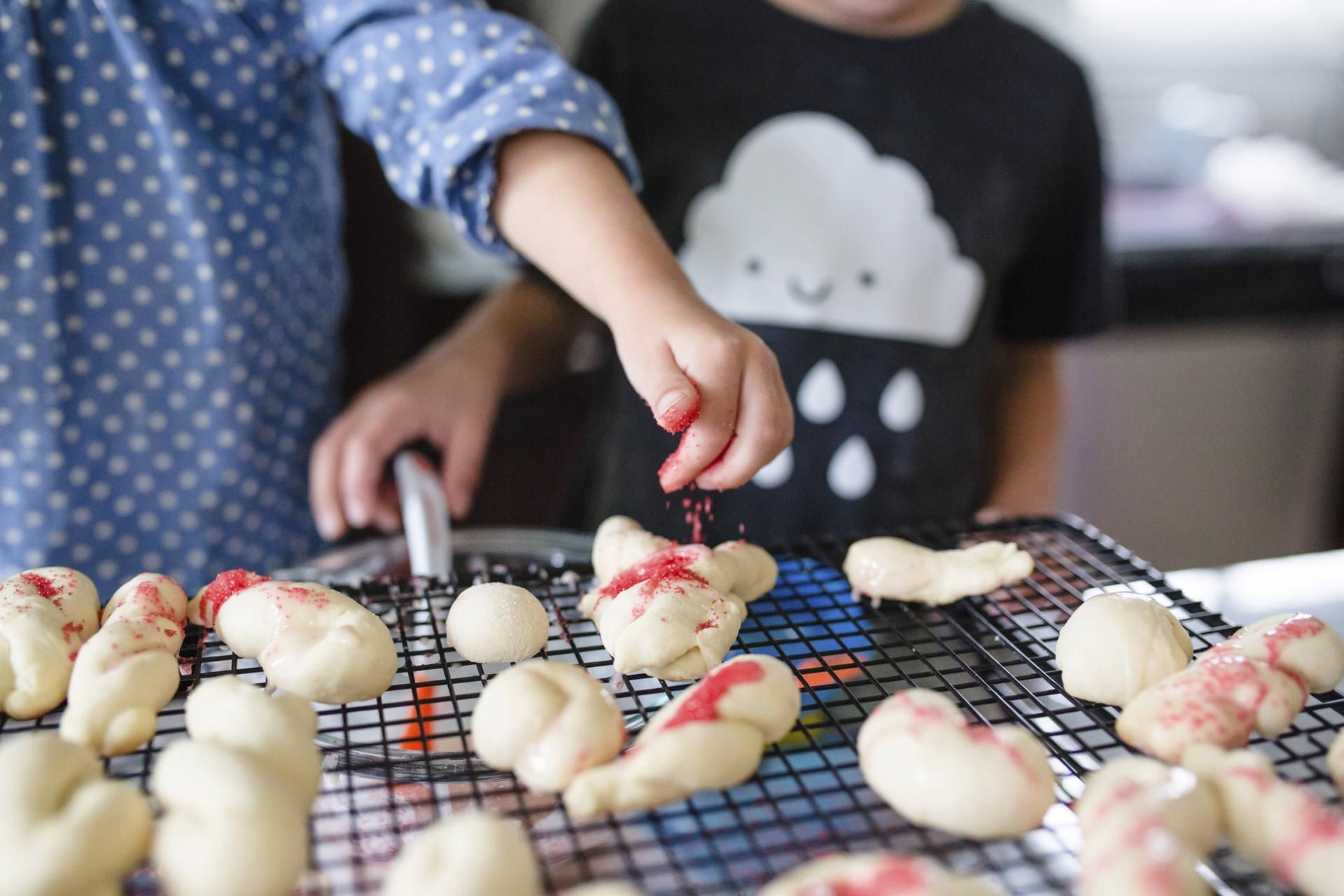 imago Mint Images backen Kinder