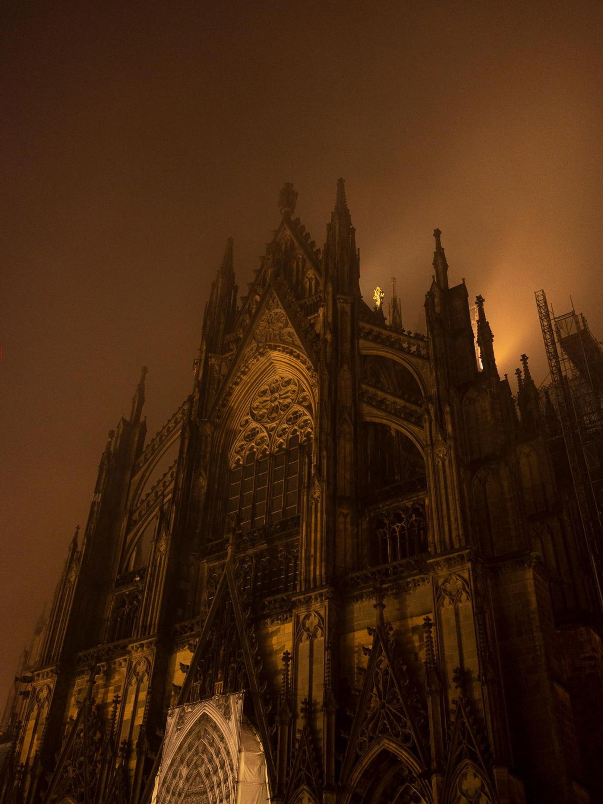 31122019_AR_Koelner_Dom_Nebel_FOS1-5