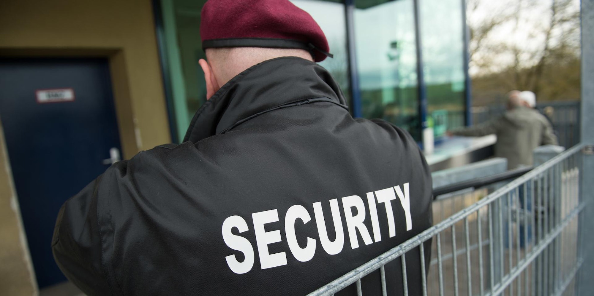 Security-Mitarbeiter dpa