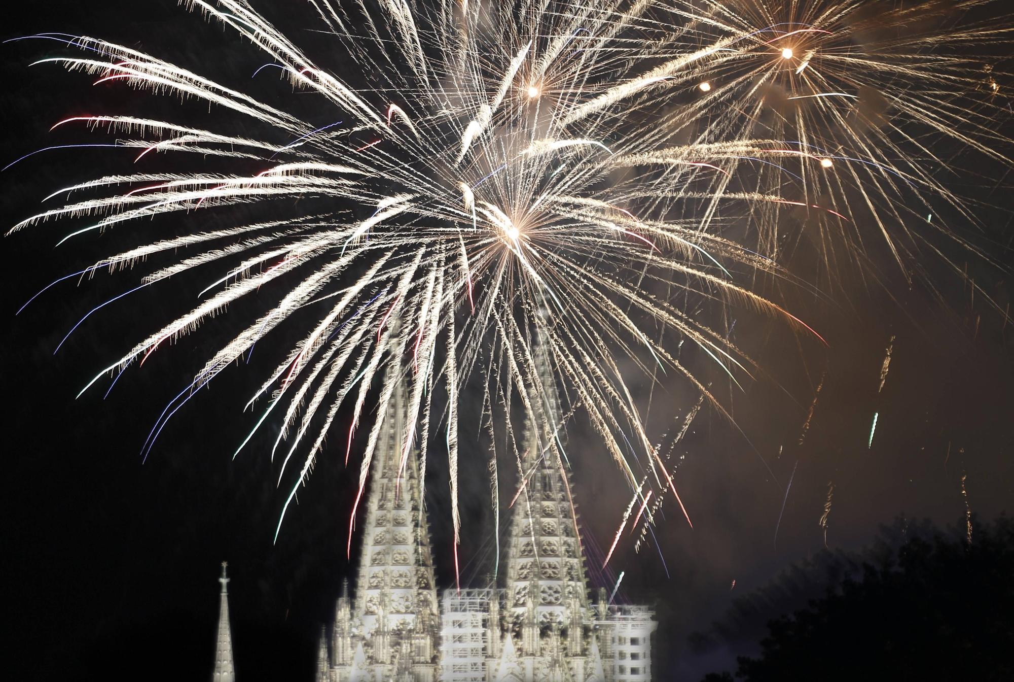 Der Kölner Dom bei den Kölner Lichter 2012