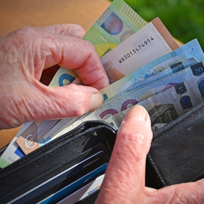 bargeld-portmonee-imago