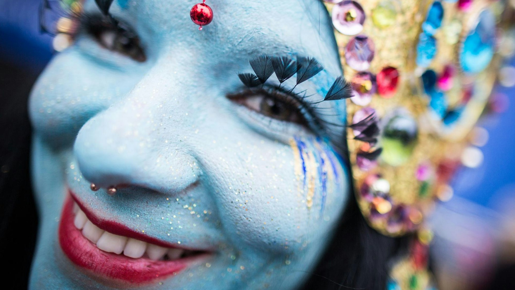Karneval Schminken dpa