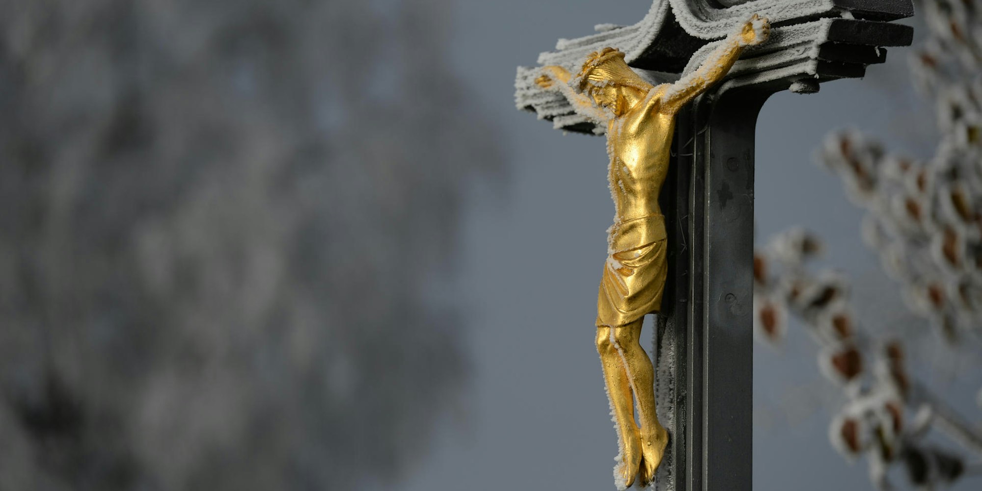Kreuz Kirche Symbolbild
