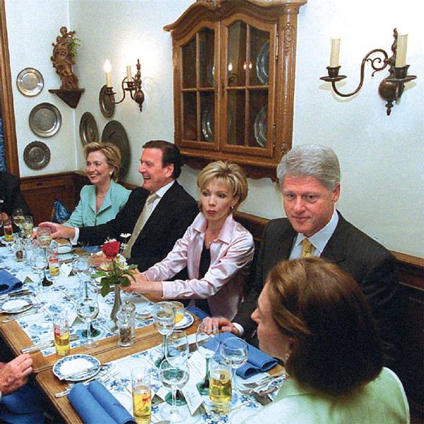 Clinton Em Krützche