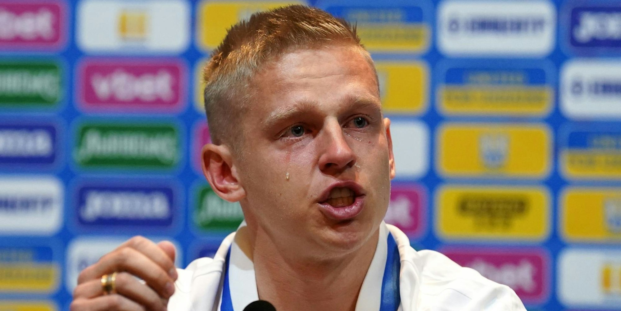 Sintschenko unter Tränen