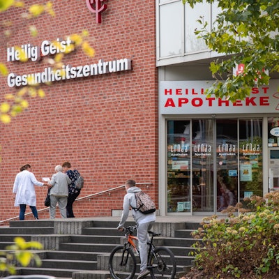 Heilig Geiste Apotheke WEISER