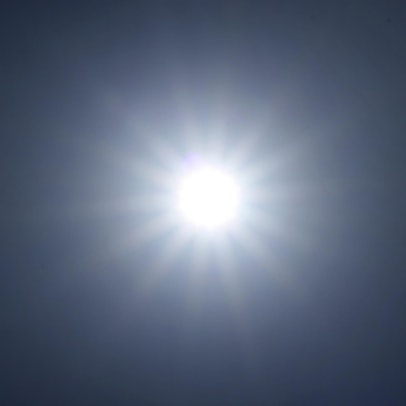 Symbolbild Sonne dpa