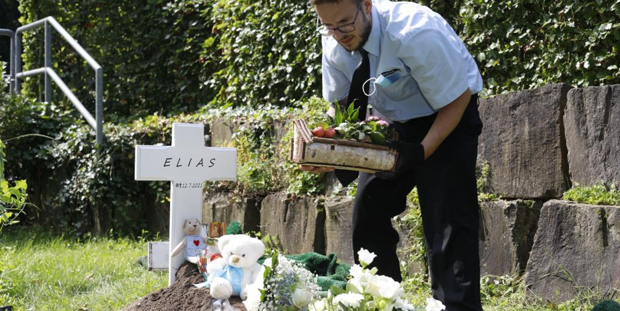 Elias1