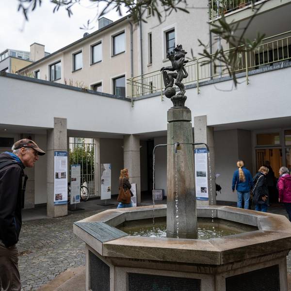 Löwenbrunnen