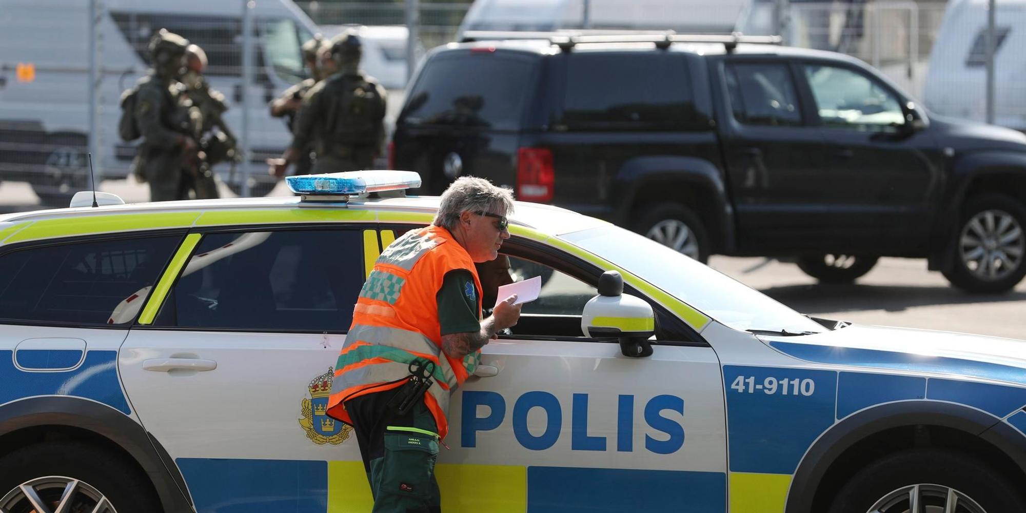 Polizisten am Einsatzort
